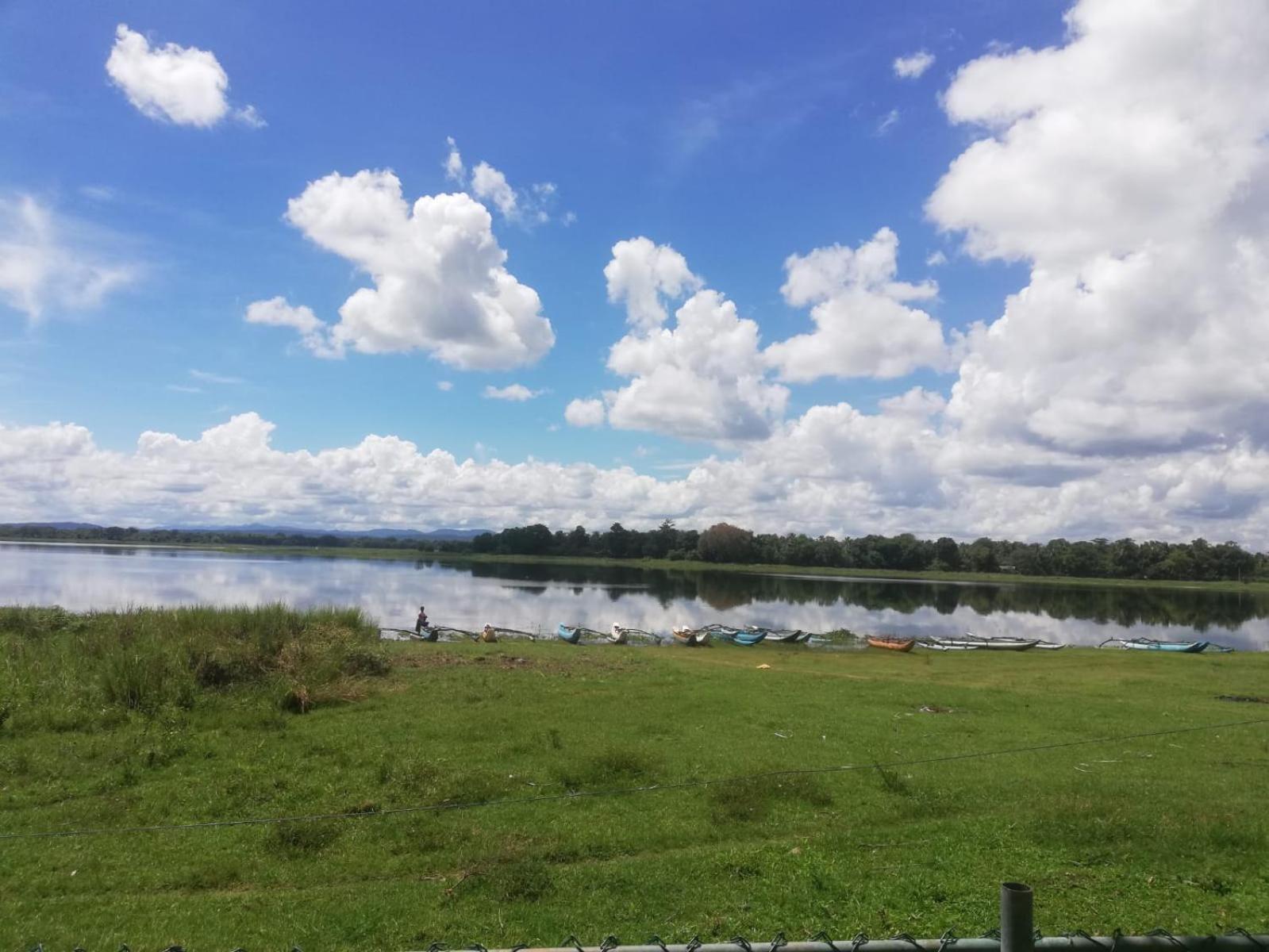 Hotel Lake Park Полоннарува Экстерьер фото